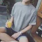 虎牙丶小淺藍(lán)愛(ài)吃肉