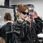 展翅鸣