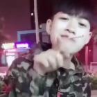 晓来寒露滴…
